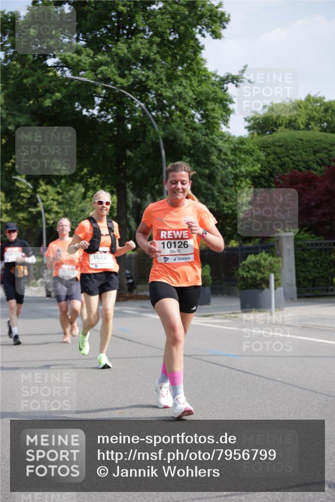 15.06.2025 - REWE Women's Run Jannik Wohlers http://msf.ph/oto/7956799 15.06.2025 08:52:09 Laufen 1067, 10733, 10221, 10126 meine-sportfotos.de