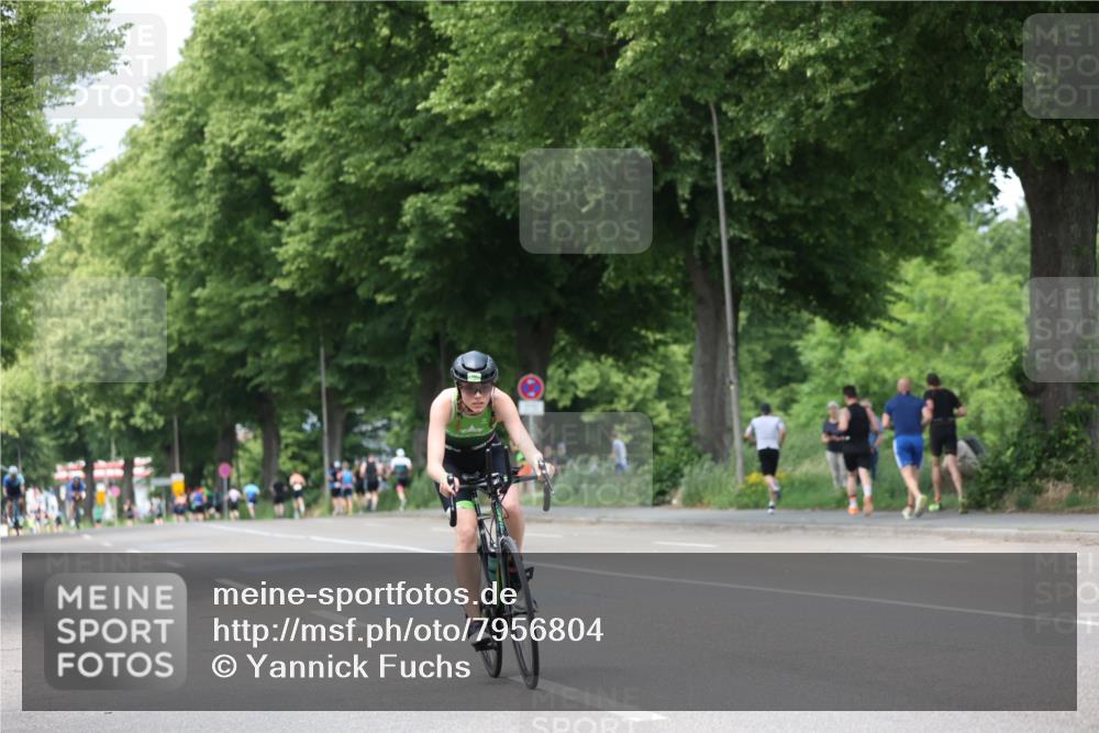 15.06.2025 - 7 Türme Triathlon Yannick Fuchs http://msf.ph/oto/7956804 15.06.2025 13:41:11 Radfahren 415, 572, 589, 984 meine-sportfotos.de