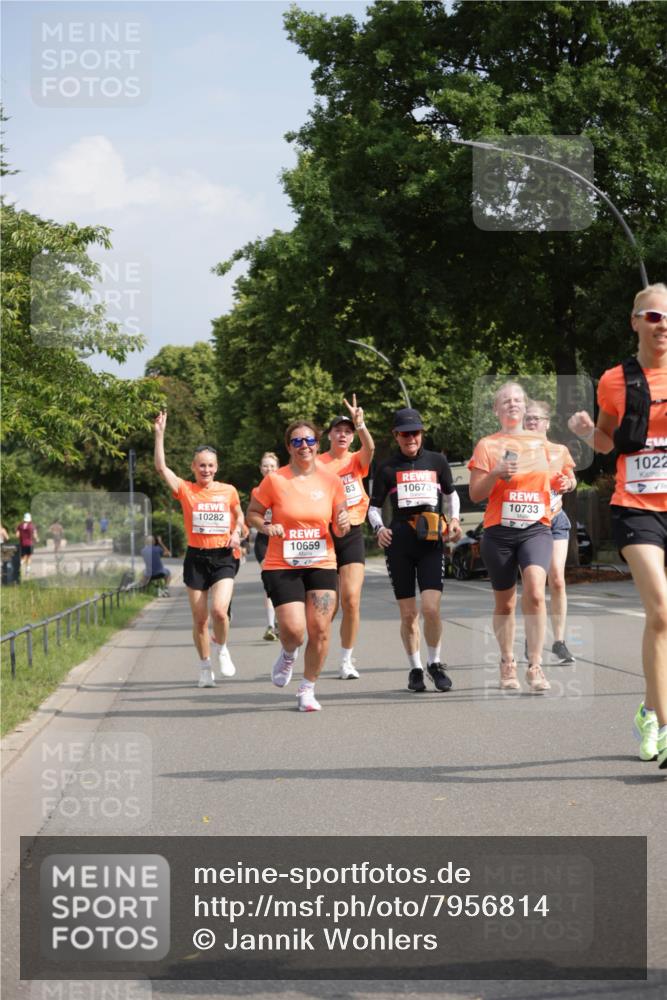 15.06.2025 - REWE Women's Run Jannik Wohlers http://msf.ph/oto/7956814 15.06.2025 08:52:09 Laufen 10282, 10659, 1022, 83, 10673, 10733 meine-sportfotos.de