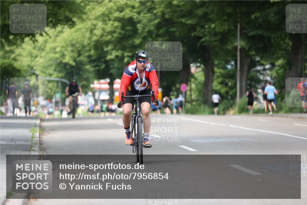 15.06.2025 - 7 Türme Triathlon Yannick Fuchs http://msf.ph/oto/7956854 15.06.2025 13:41:30 Radfahren 704 meine-sportfotos.de