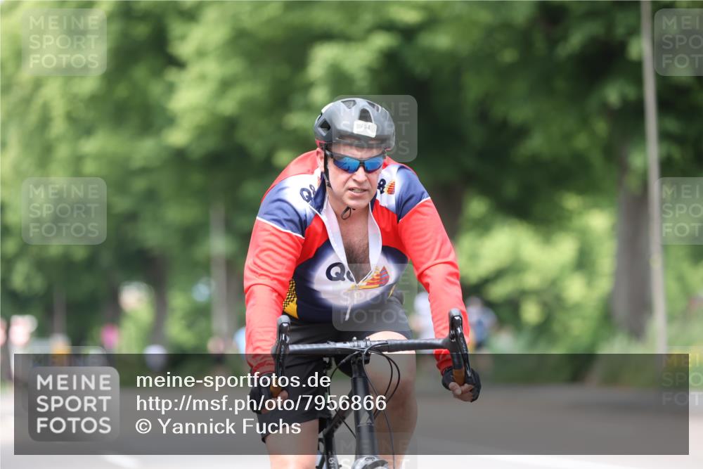 15.06.2025 - 7 Türme Triathlon Yannick Fuchs http://msf.ph/oto/7956866 15.06.2025 13:41:32 Radfahren 704, 1101 meine-sportfotos.de