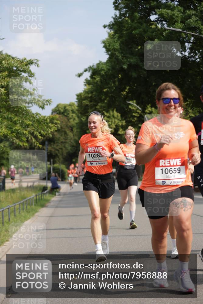 15.06.2025 - REWE Women's Run Jannik Wohlers http://msf.ph/oto/7956888 15.06.2025 08:52:11 Laufen 1028, 10668, 10659 meine-sportfotos.de