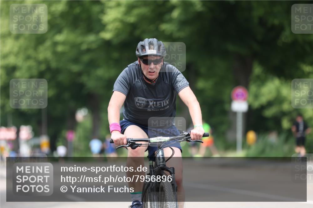 15.06.2025 - 7 Türme Triathlon Yannick Fuchs http://msf.ph/oto/7956896 15.06.2025 13:41:38 Radfahren 1101 meine-sportfotos.de