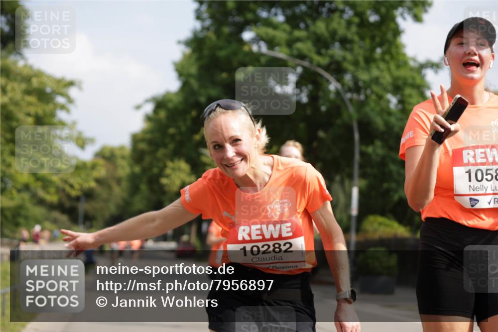 15.06.2025 - REWE Women's Run Jannik Wohlers http://msf.ph/oto/7956897 15.06.2025 08:52:13 Laufen 10282, 1058 meine-sportfotos.de