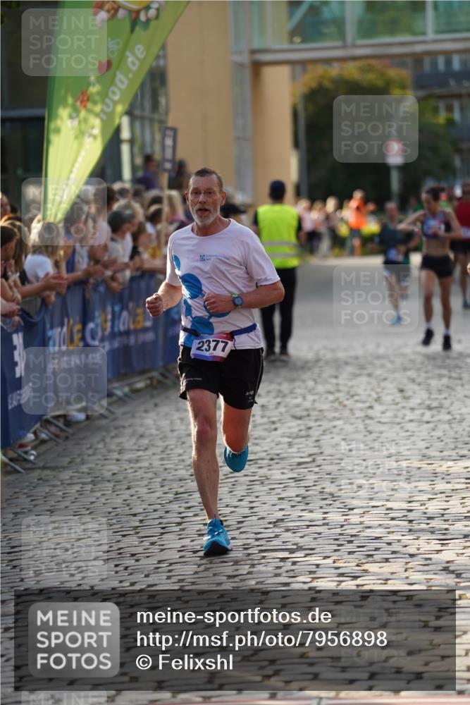 13.06.2025 - Holstenköstenlauf Felixshl http://msf.ph/oto/7956898 13.06.2025 19:47:45 Laufen 2377, 2604, 2650, 2858 meine-sportfotos.de