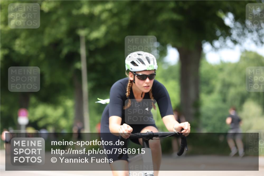 15.06.2025 - 7 Türme Triathlon Yannick Fuchs http://msf.ph/oto/7956915 15.06.2025 13:41:52 Radfahren 670 meine-sportfotos.de