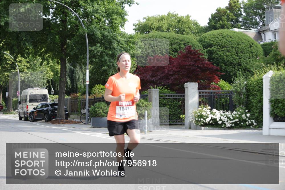 15.06.2025 - REWE Women's Run Jannik Wohlers http://msf.ph/oto/7956918 15.06.2025 08:52:15 Laufen 10414 meine-sportfotos.de