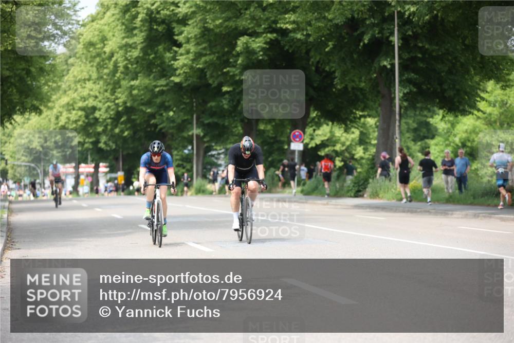 15.06.2025 - 7 Türme Triathlon Yannick Fuchs http://msf.ph/oto/7956924 15.06.2025 13:41:57 Radfahren 670, 921 meine-sportfotos.de