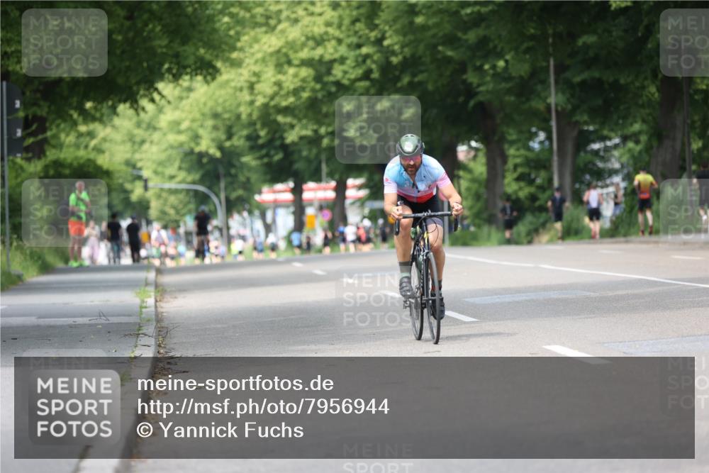 15.06.2025 - 7 Türme Triathlon Yannick Fuchs http://msf.ph/oto/7956944 15.06.2025 13:41:59 Radfahren 199, 670, 921 meine-sportfotos.de