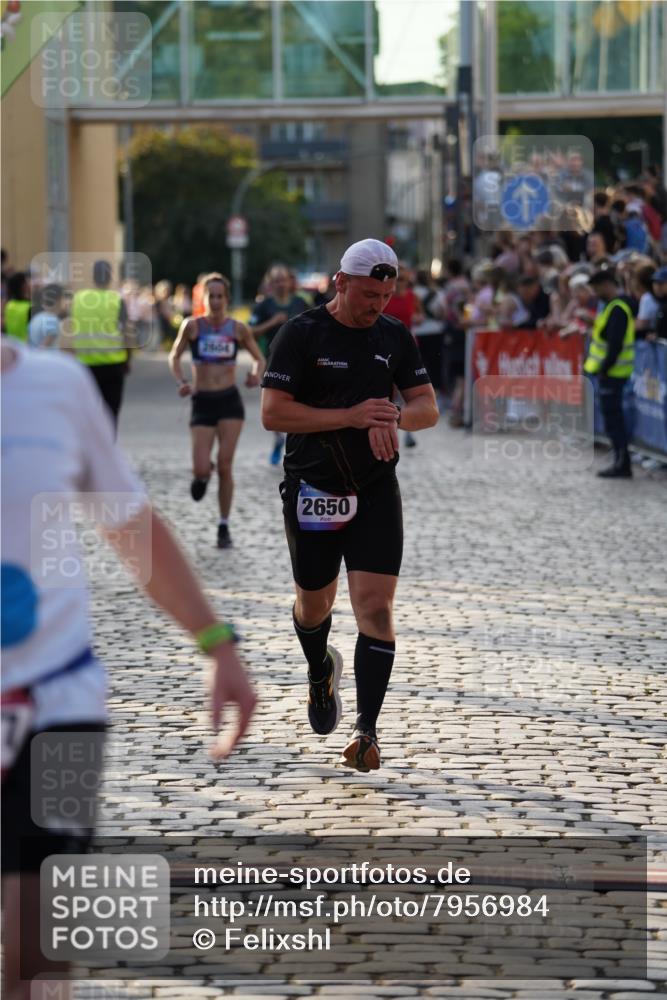 13.06.2025 - Holstenköstenlauf Felixshl http://msf.ph/oto/7956984 13.06.2025 19:47:48 Laufen 2207, 2377, 2485, 2604, 2650 meine-sportfotos.de