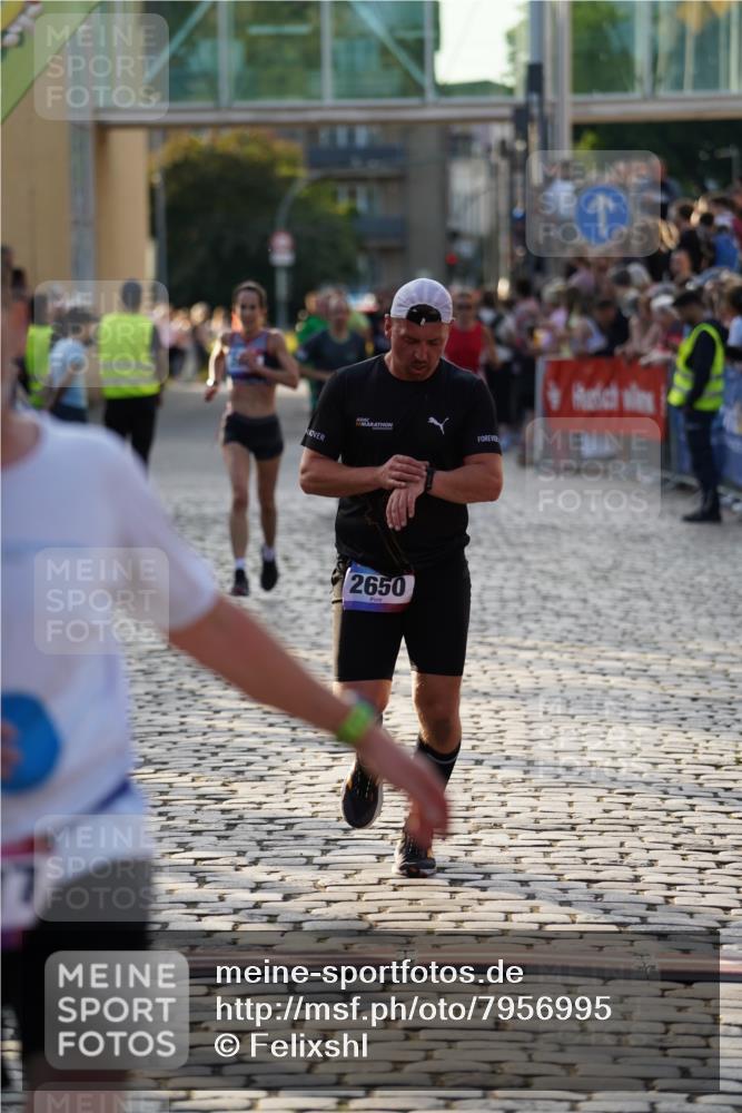 13.06.2025 - Holstenköstenlauf Felixshl http://msf.ph/oto/7956995 13.06.2025 19:47:48 Laufen 2207, 2377, 2485, 2604, 2650 meine-sportfotos.de