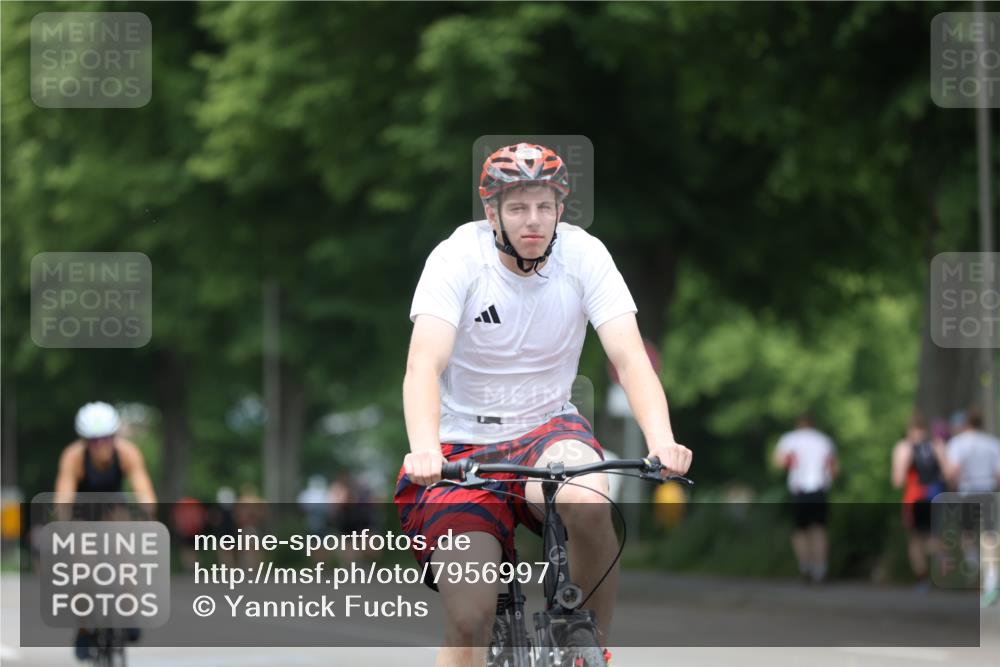 15.06.2025 - 7 Türme Triathlon Yannick Fuchs http://msf.ph/oto/7956997 15.06.2025 13:42:15 Radfahren 1082 meine-sportfotos.de