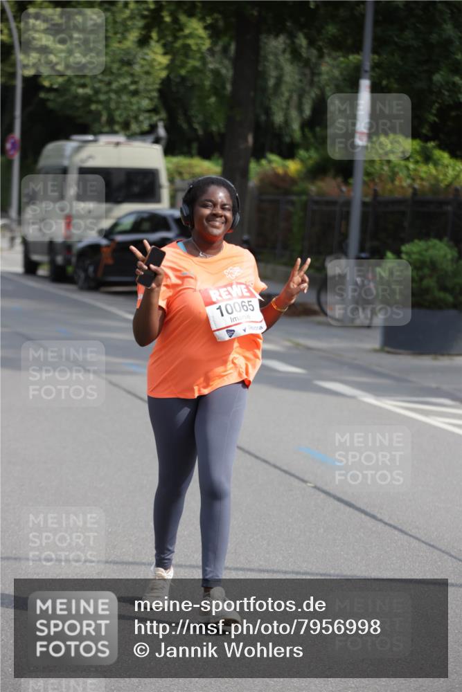 15.06.2025 - REWE Women's Run Jannik Wohlers http://msf.ph/oto/7956998 15.06.2025 09:14:28 Laufen  meine-sportfotos.de