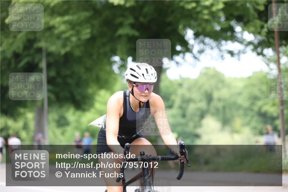 15.06.2025 - 7 Türme Triathlon Yannick Fuchs http://msf.ph/oto/7957012 15.06.2025 13:42:17 Radfahren 1082 meine-sportfotos.de