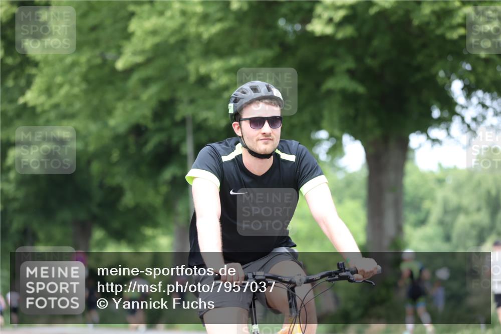15.06.2025 - 7 Türme Triathlon Yannick Fuchs http://msf.ph/oto/7957037 15.06.2025 13:42:27 Radfahren 320 meine-sportfotos.de