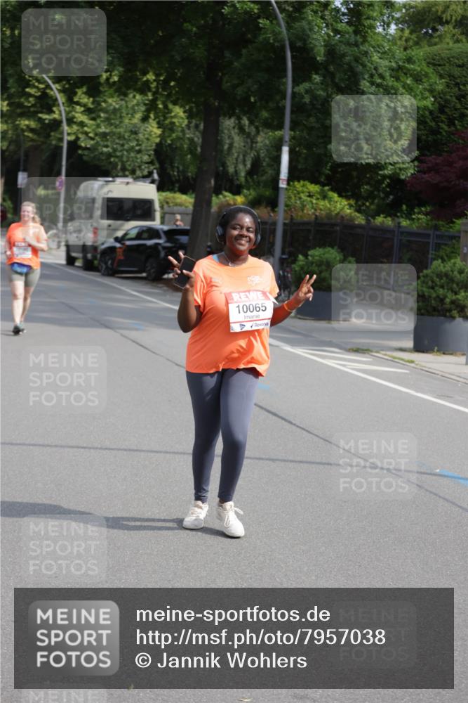 15.06.2025 - REWE Women's Run Jannik Wohlers http://msf.ph/oto/7957038 15.06.2025 09:14:28 Laufen 10065 meine-sportfotos.de