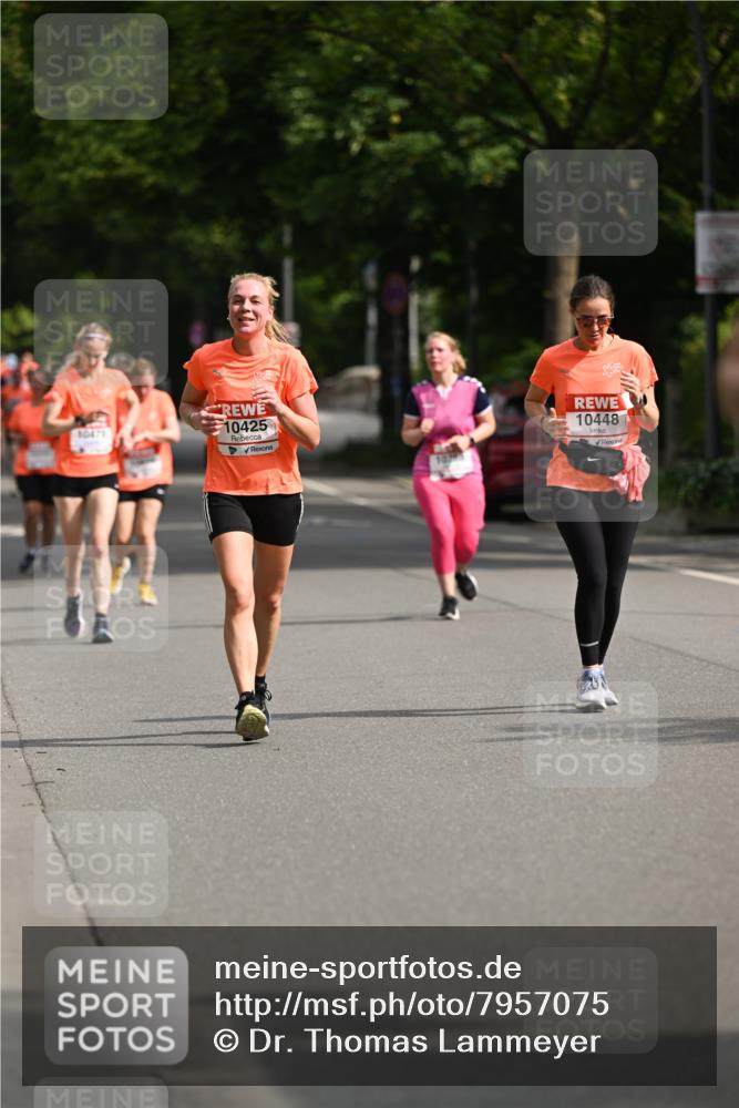 15.06.2025 - REWE Women's Run Dr. Thomas Lammeyer http://msf.ph/oto/7957075 15.06.2025 09:47:19 Laufen 10471, 10425, 10448 meine-sportfotos.de