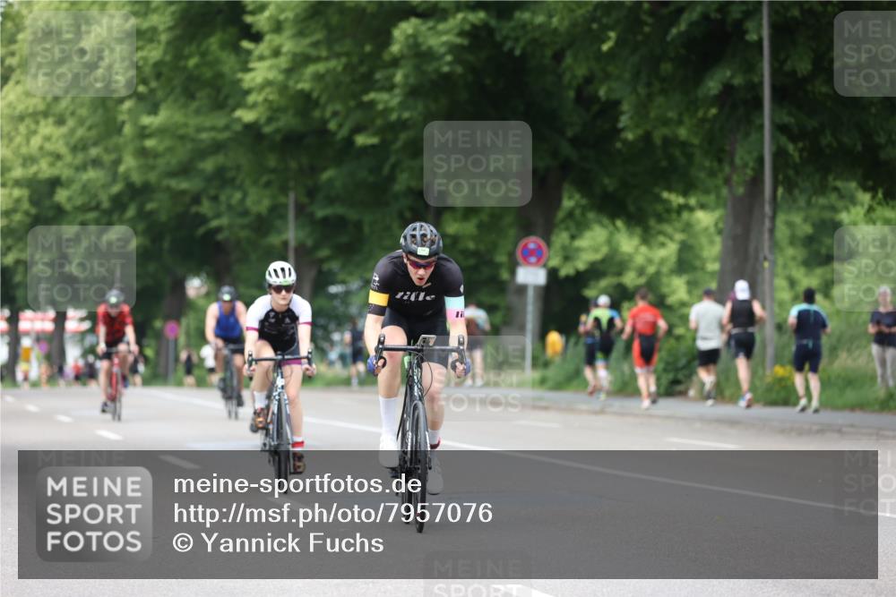 15.06.2025 - 7 Türme Triathlon Yannick Fuchs http://msf.ph/oto/7957076 15.06.2025 13:42:36 Radfahren 675, 1065, 1147 meine-sportfotos.de
