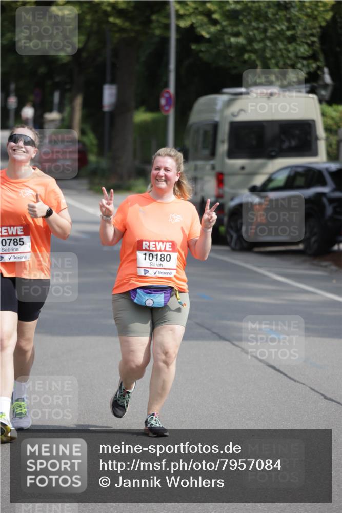 15.06.2025 - REWE Women's Run Jannik Wohlers http://msf.ph/oto/7957084 15.06.2025 09:14:31 Laufen 0785, 10180 meine-sportfotos.de