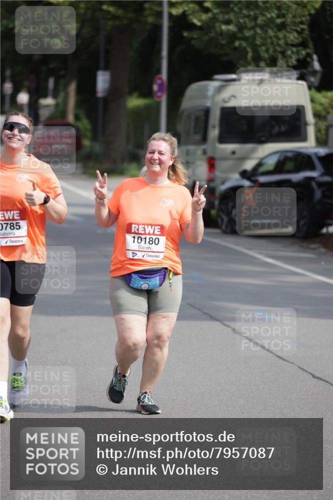 15.06.2025 - REWE Women's Run Jannik Wohlers http://msf.ph/oto/7957087 15.06.2025 09:14:31 Laufen 0785, 10180 meine-sportfotos.de