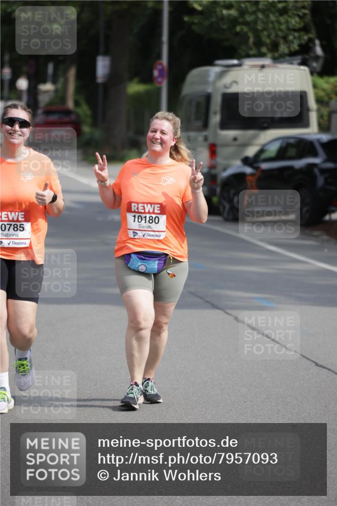 15.06.2025 - REWE Women's Run Jannik Wohlers http://msf.ph/oto/7957093 15.06.2025 09:14:31 Laufen 0785, 10180 meine-sportfotos.de