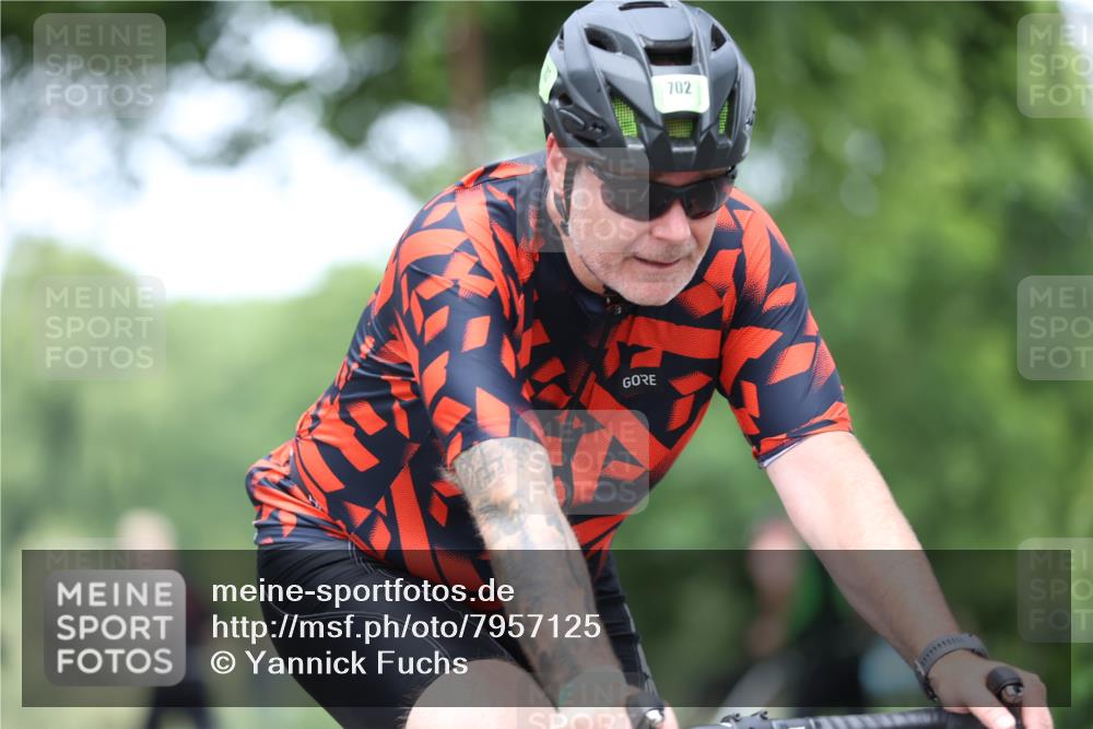 15.06.2025 - 7 Türme Triathlon Yannick Fuchs http://msf.ph/oto/7957125 15.06.2025 13:42:40 Radfahren 675, 1065 meine-sportfotos.de