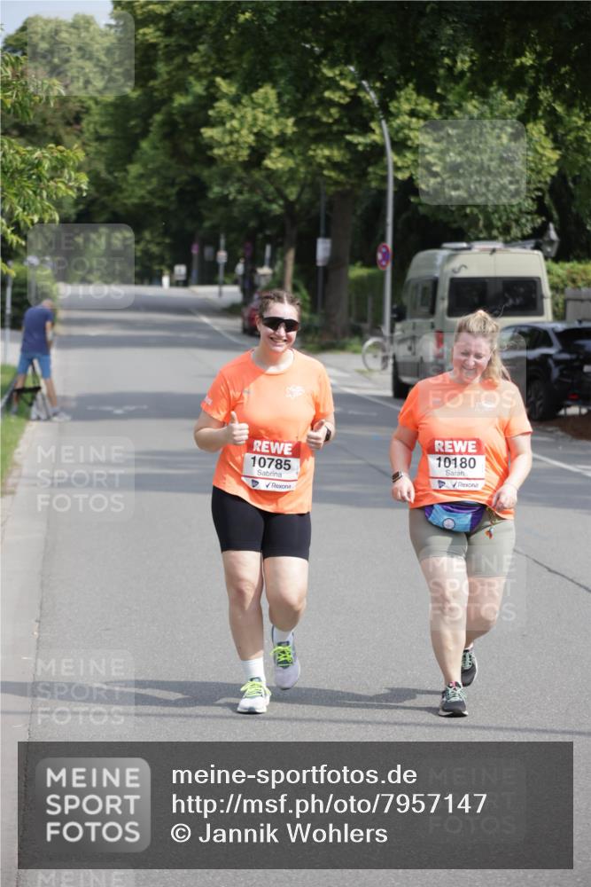 15.06.2025 - REWE Women's Run Jannik Wohlers http://msf.ph/oto/7957147 15.06.2025 09:14:33 Laufen 10180, 10785 meine-sportfotos.de