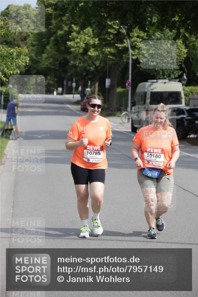 15.06.2025 - REWE Women's Run Jannik Wohlers http://msf.ph/oto/7957149 15.06.2025 09:14:33 Laufen 10785, 10180 meine-sportfotos.de