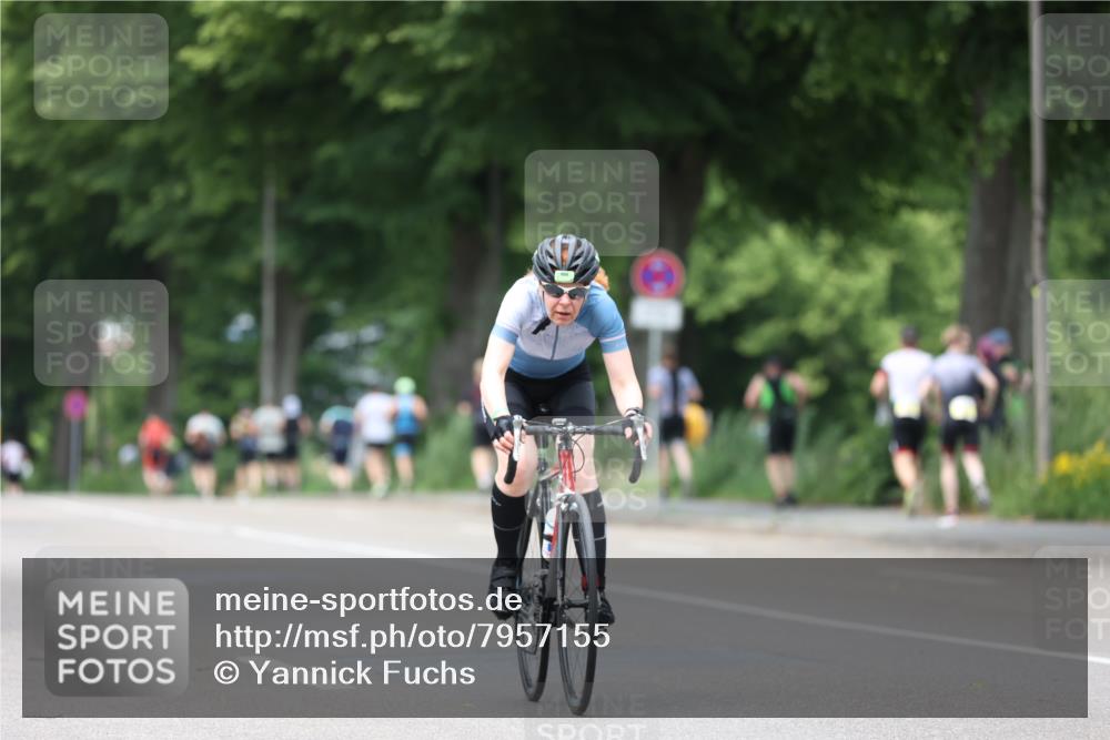 15.06.2025 - 7 Türme Triathlon Yannick Fuchs http://msf.ph/oto/7957155 15.06.2025 13:42:55 Radfahren 281, 629, 1056 meine-sportfotos.de