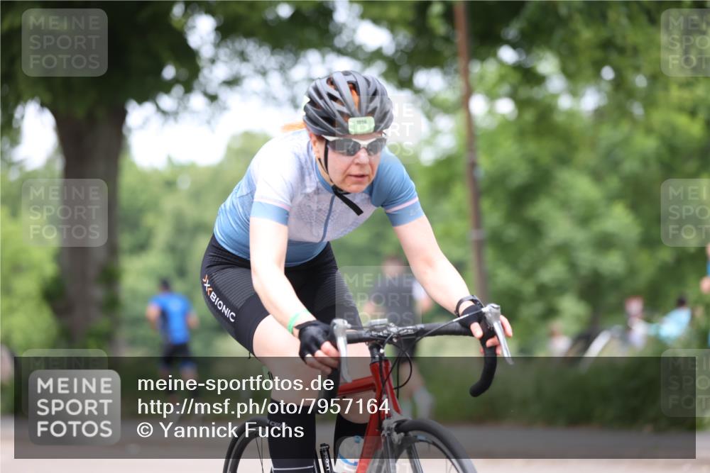 15.06.2025 - 7 Türme Triathlon Yannick Fuchs http://msf.ph/oto/7957164 15.06.2025 13:42:56 Radfahren 281, 629, 1056 meine-sportfotos.de