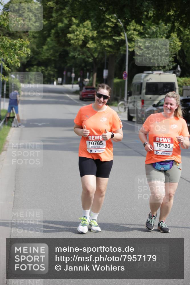 15.06.2025 - REWE Women's Run Jannik Wohlers http://msf.ph/oto/7957179 15.06.2025 09:14:34 Laufen 10785, 10180 meine-sportfotos.de