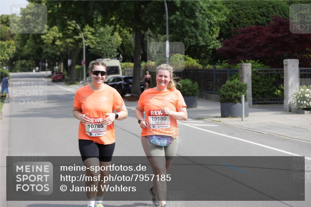 15.06.2025 - REWE Women's Run Jannik Wohlers http://msf.ph/oto/7957185 15.06.2025 09:14:35 Laufen 10785, 10180 meine-sportfotos.de