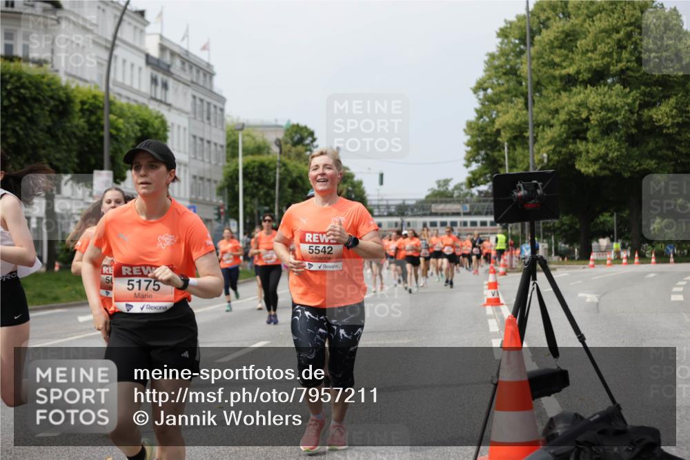 15.06.2025 - REWE Women's Run Jannik Wohlers http://msf.ph/oto/7957211 15.06.2025 09:43:52 Laufen 155, 5175, 1000, 5542 meine-sportfotos.de