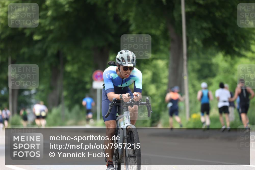 15.06.2025 - 7 Türme Triathlon Yannick Fuchs http://msf.ph/oto/7957215 15.06.2025 13:43:09 Radfahren 509, 650 meine-sportfotos.de