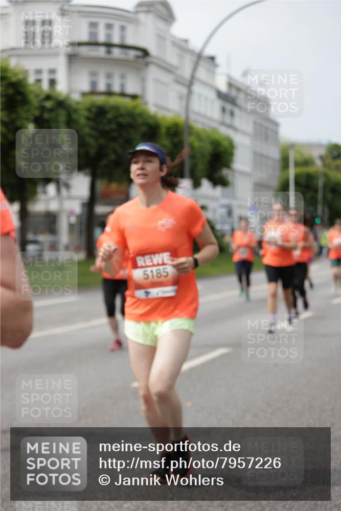 15.06.2025 - REWE Women's Run Jannik Wohlers http://msf.ph/oto/7957226 15.06.2025 09:43:54 Laufen 5185 meine-sportfotos.de