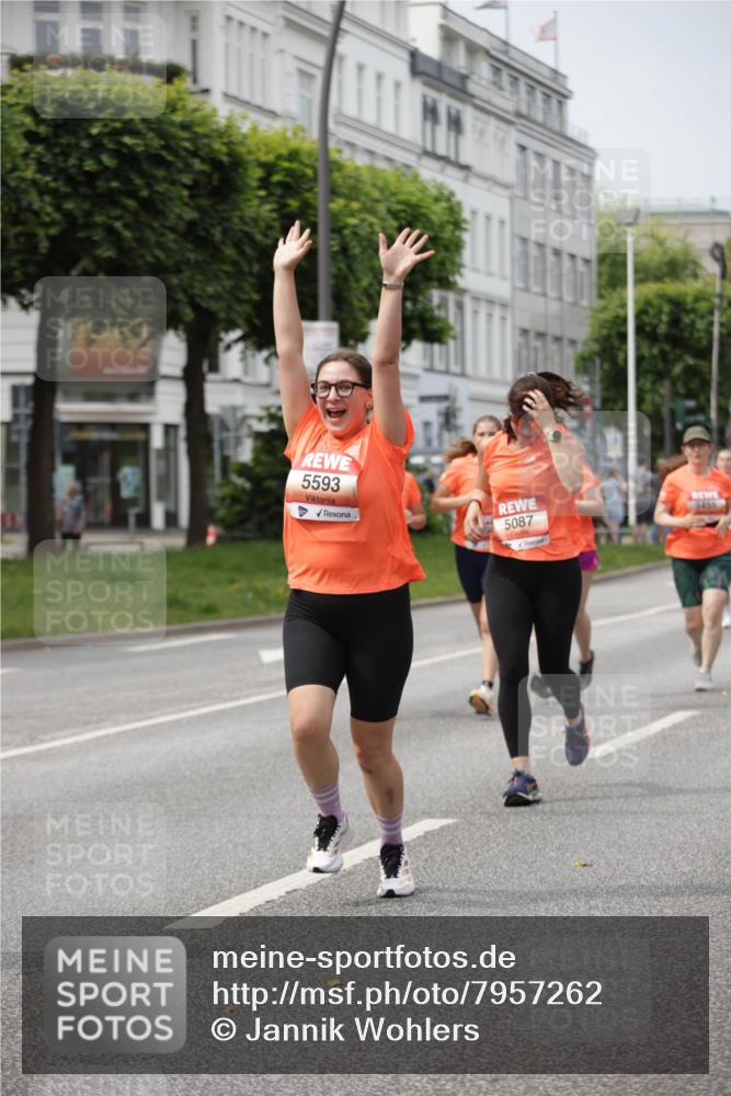 15.06.2025 - REWE Women's Run Jannik Wohlers http://msf.ph/oto/7957262 15.06.2025 09:43:55 Laufen 5593, 5087 meine-sportfotos.de