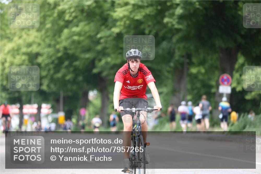 15.06.2025 - 7 Türme Triathlon Yannick Fuchs http://msf.ph/oto/7957265 15.06.2025 13:43:24 Radfahren 795, 834, 933, 987, 1110 meine-sportfotos.de