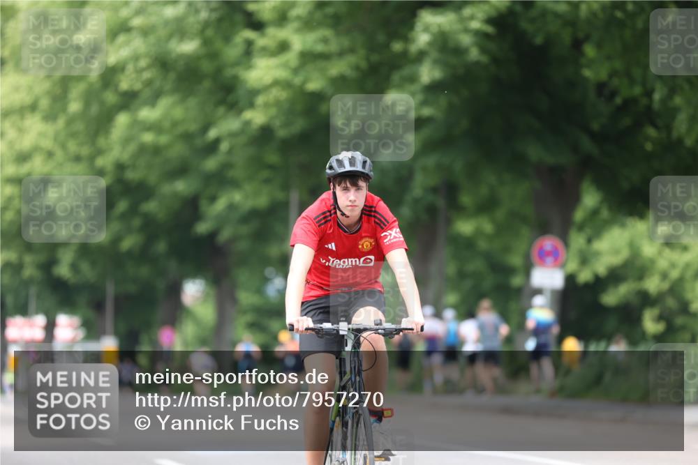 15.06.2025 - 7 Türme Triathlon Yannick Fuchs http://msf.ph/oto/7957270 15.06.2025 13:43:24 Radfahren 795, 834, 933, 987, 1110 meine-sportfotos.de