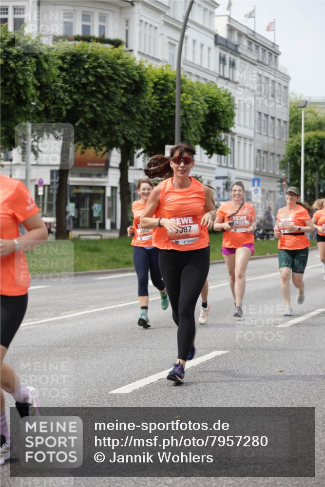 15.06.2025 - REWE Women's Run Jannik Wohlers http://msf.ph/oto/7957280 15.06.2025 09:43:56 Laufen 5271, 5662, 5987 meine-sportfotos.de