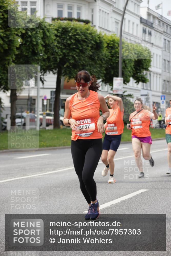 15.06.2025 - REWE Women's Run Jannik Wohlers http://msf.ph/oto/7957303 15.06.2025 09:43:57 Laufen 5087, 5271, 5598 meine-sportfotos.de