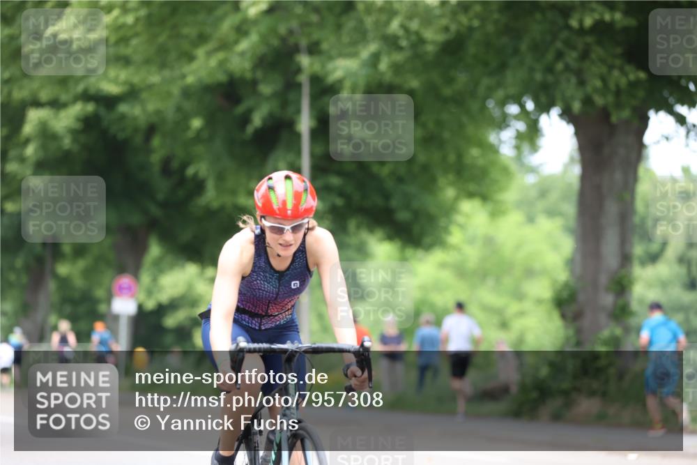 15.06.2025 - 7 Türme Triathlon Yannick Fuchs http://msf.ph/oto/7957308 15.06.2025 13:43:30 Radfahren 195, 600, 933, 987, 1110, 1137 meine-sportfotos.de