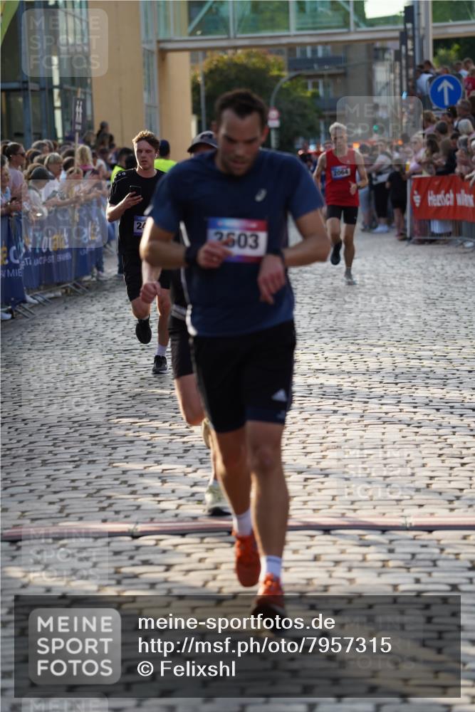 13.06.2025 - Holstenköstenlauf Felixshl http://msf.ph/oto/7957315 13.06.2025 19:48:08 Laufen 2064, 2147, 2183, 2477, 3574, 3575, 3603 meine-sportfotos.de