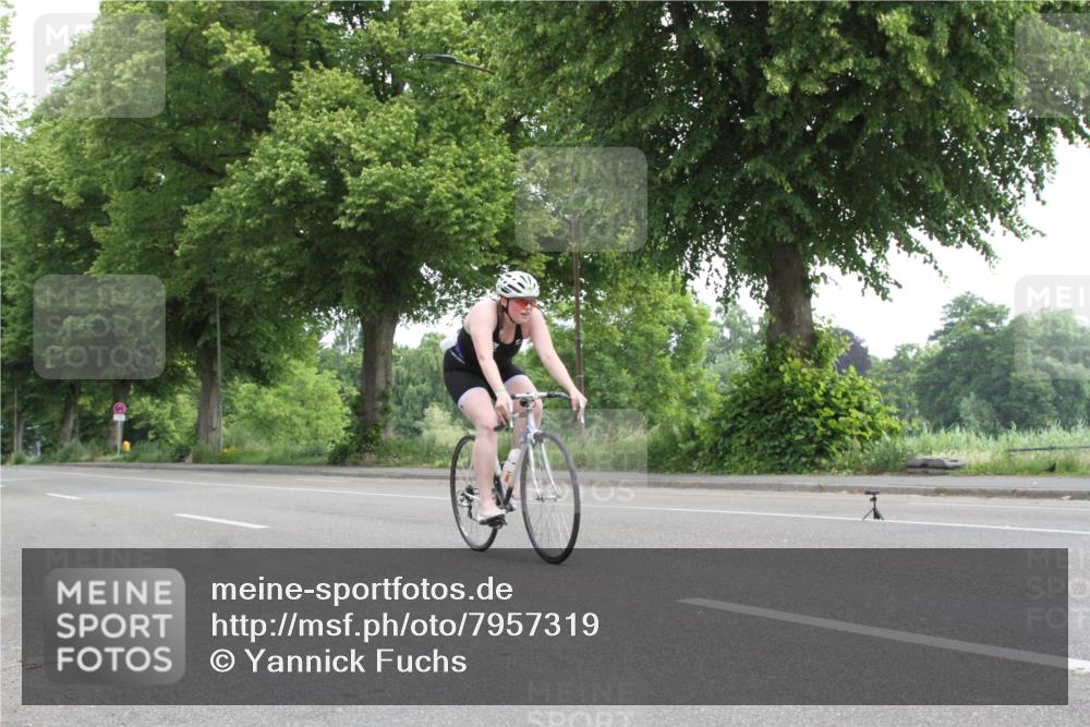 15.06.2025 - 7 Türme Triathlon Yannick Fuchs http://msf.ph/oto/7957319 15.06.2025 09:47:48 Radfahren  meine-sportfotos.de