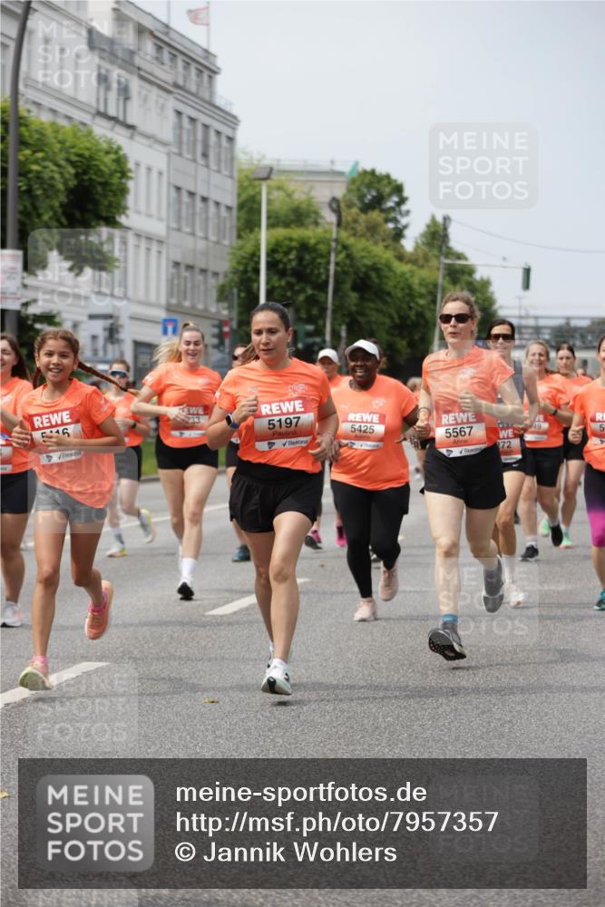 15.06.2025 - REWE Women's Run Jannik Wohlers http://msf.ph/oto/7957357 15.06.2025 09:44:00 Laufen 516, 33, 5197, 5425, 5567, 5, 272 meine-sportfotos.de