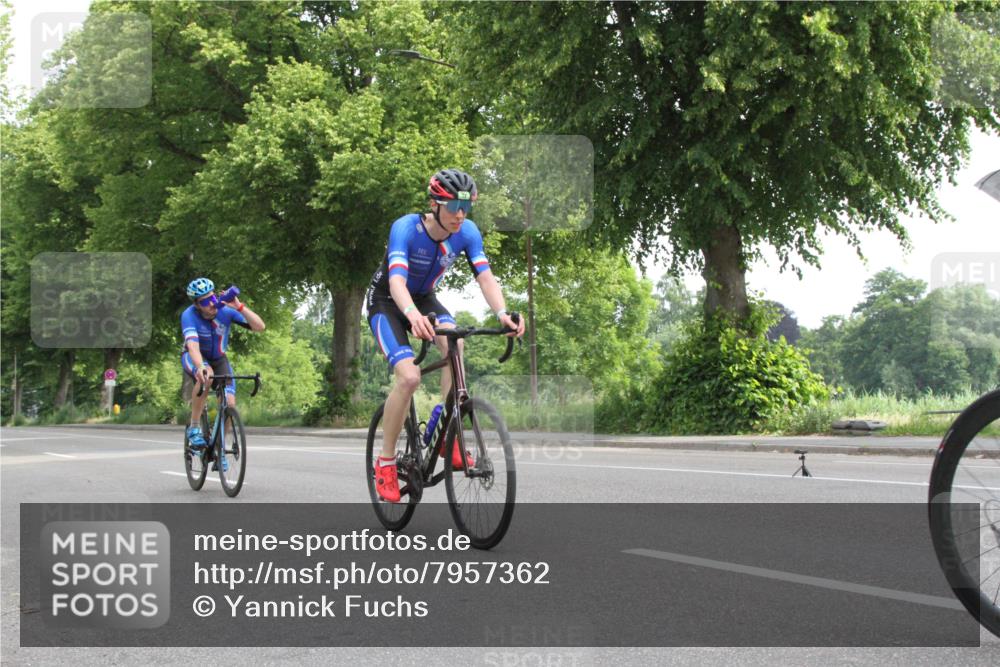 15.06.2025 - 7 Türme Triathlon Yannick Fuchs http://msf.ph/oto/7957362 15.06.2025 09:48:46 Radfahren  meine-sportfotos.de