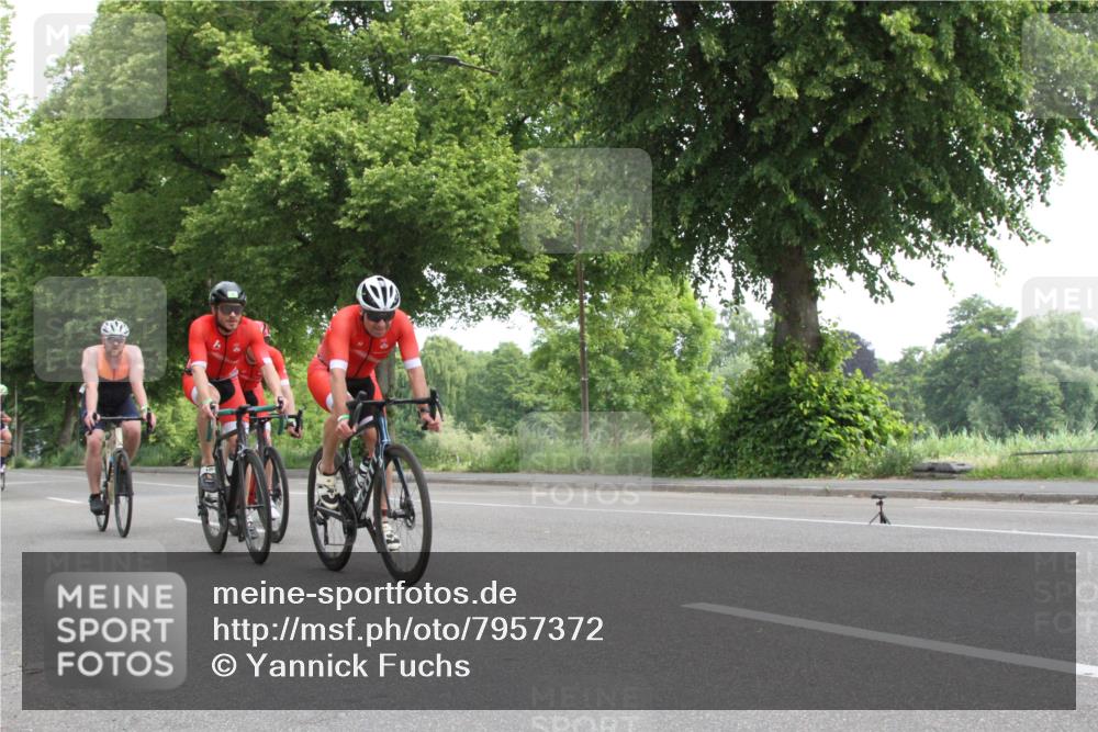 15.06.2025 - 7 Türme Triathlon Yannick Fuchs http://msf.ph/oto/7957372 15.06.2025 09:48:55 Radfahren  meine-sportfotos.de