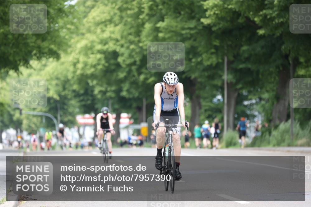 15.06.2025 - 7 Türme Triathlon Yannick Fuchs http://msf.ph/oto/7957390 15.06.2025 13:43:40 Radfahren 479, 1137 meine-sportfotos.de