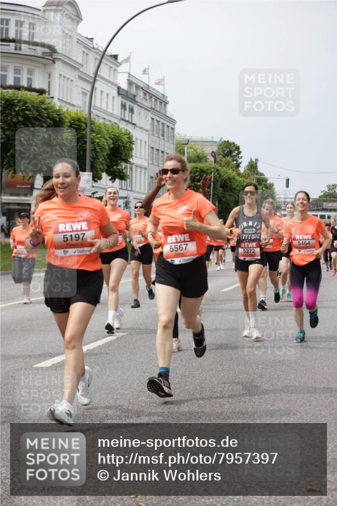 15.06.2025 - REWE Women's Run Jannik Wohlers http://msf.ph/oto/7957397 15.06.2025 09:44:01 Laufen 5186, 5197, 216, 5567, 5464, 5272 meine-sportfotos.de
