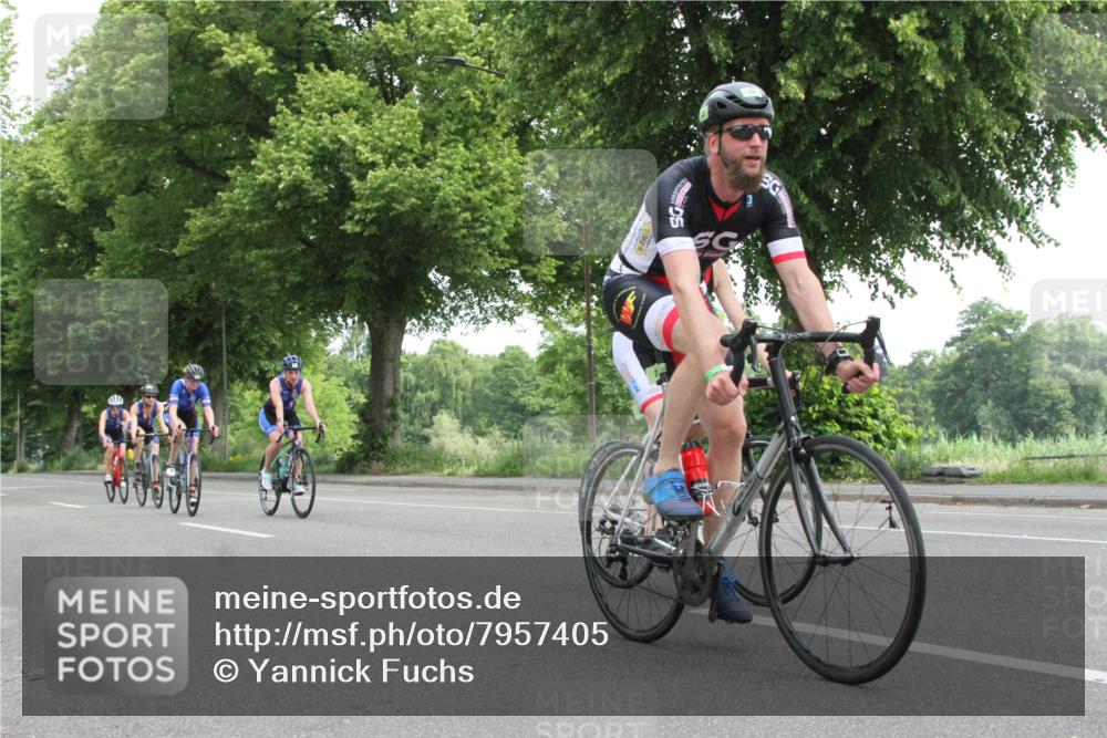15.06.2025 - 7 Türme Triathlon Yannick Fuchs http://msf.ph/oto/7957405 15.06.2025 09:48:58 Radfahren  meine-sportfotos.de