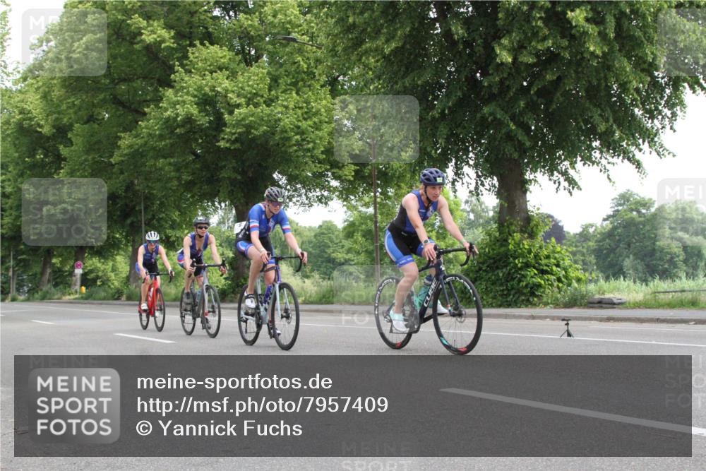15.06.2025 - 7 Türme Triathlon Yannick Fuchs http://msf.ph/oto/7957409 15.06.2025 09:48:58 Radfahren  meine-sportfotos.de